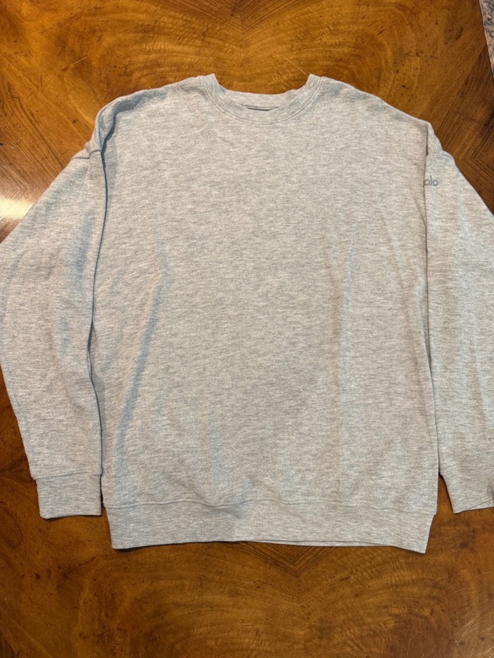 ALOHAS Light Gray Crewneck Sweatshirt